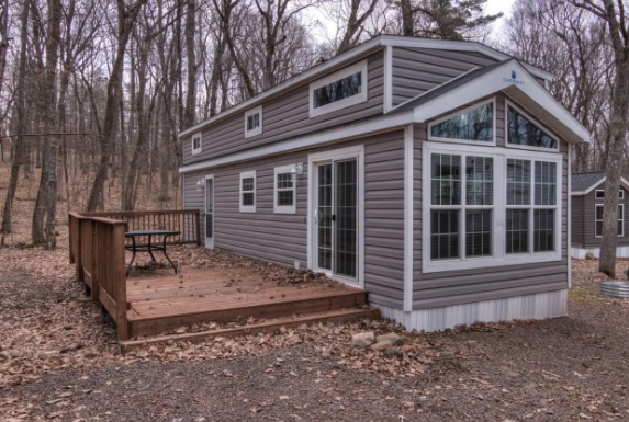 Lincolnwood Resort - The Eagle Tiny House